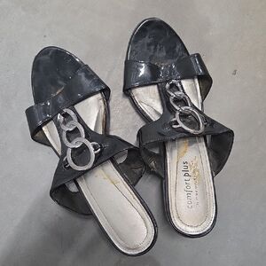 comfort plus by Predictions Black Patent Slide Mules with Silver Chain Detail